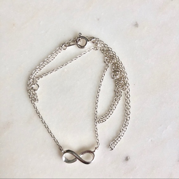 Silver necklace with ♾ pendant